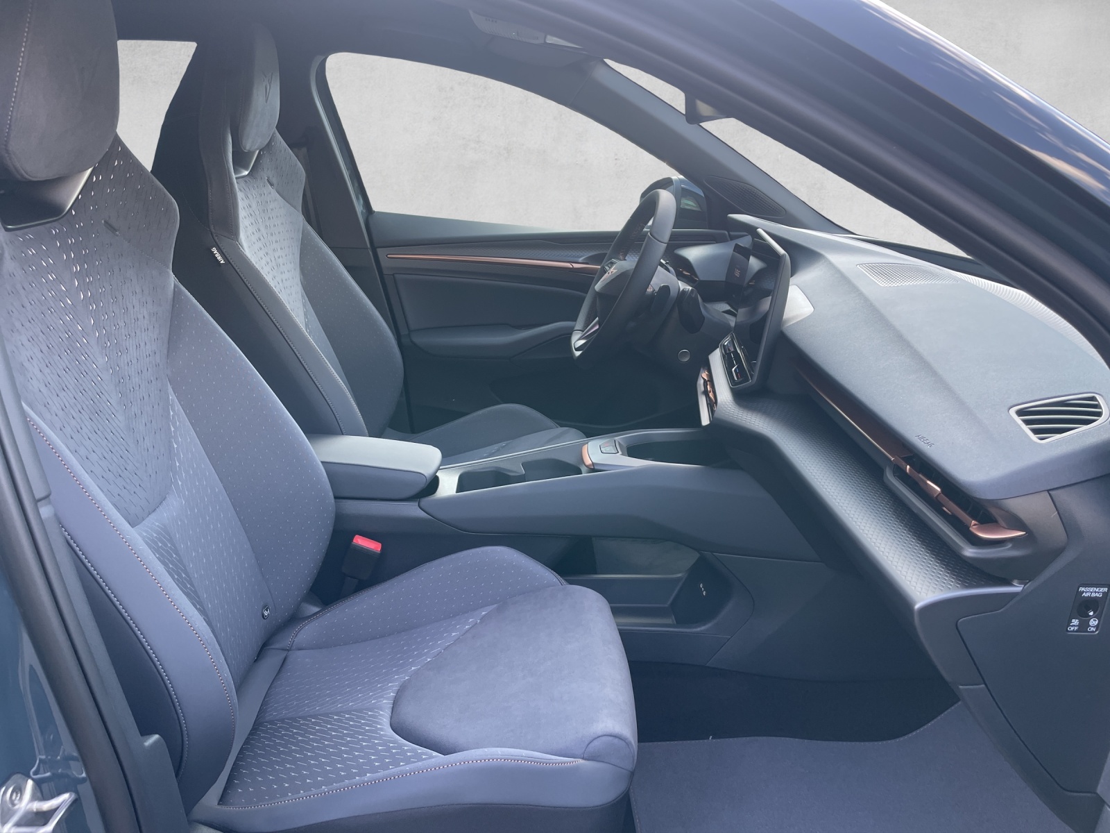 CUPRA Raval 52 kWh Dynamic Launch Edition-image-12