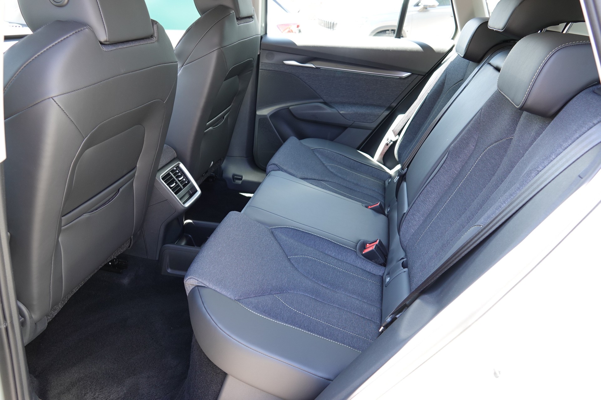 SKODA Elroq 85 Selection-image-13