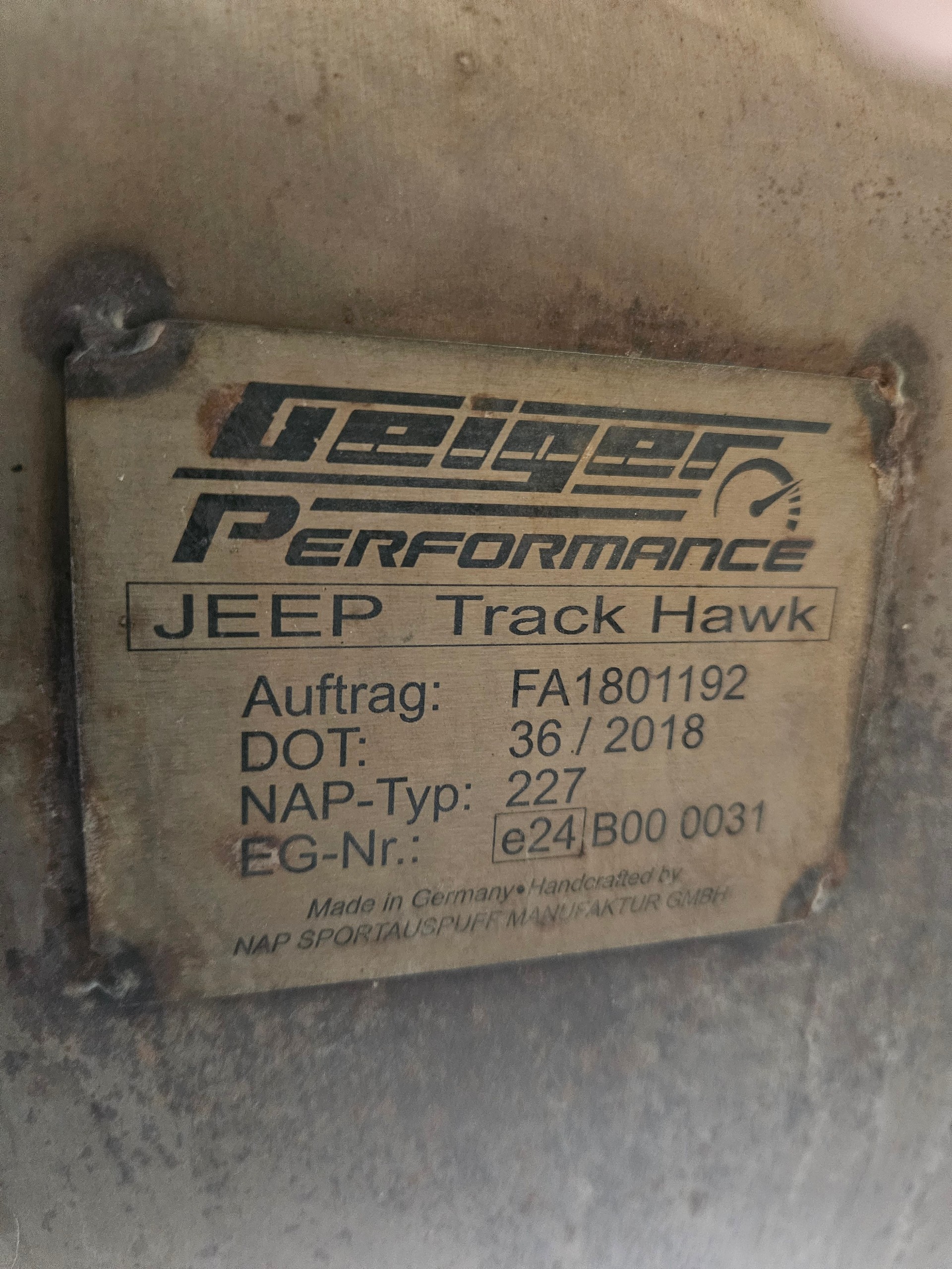JEEP 6.2 V8 HEMI Trackhawk-image-9