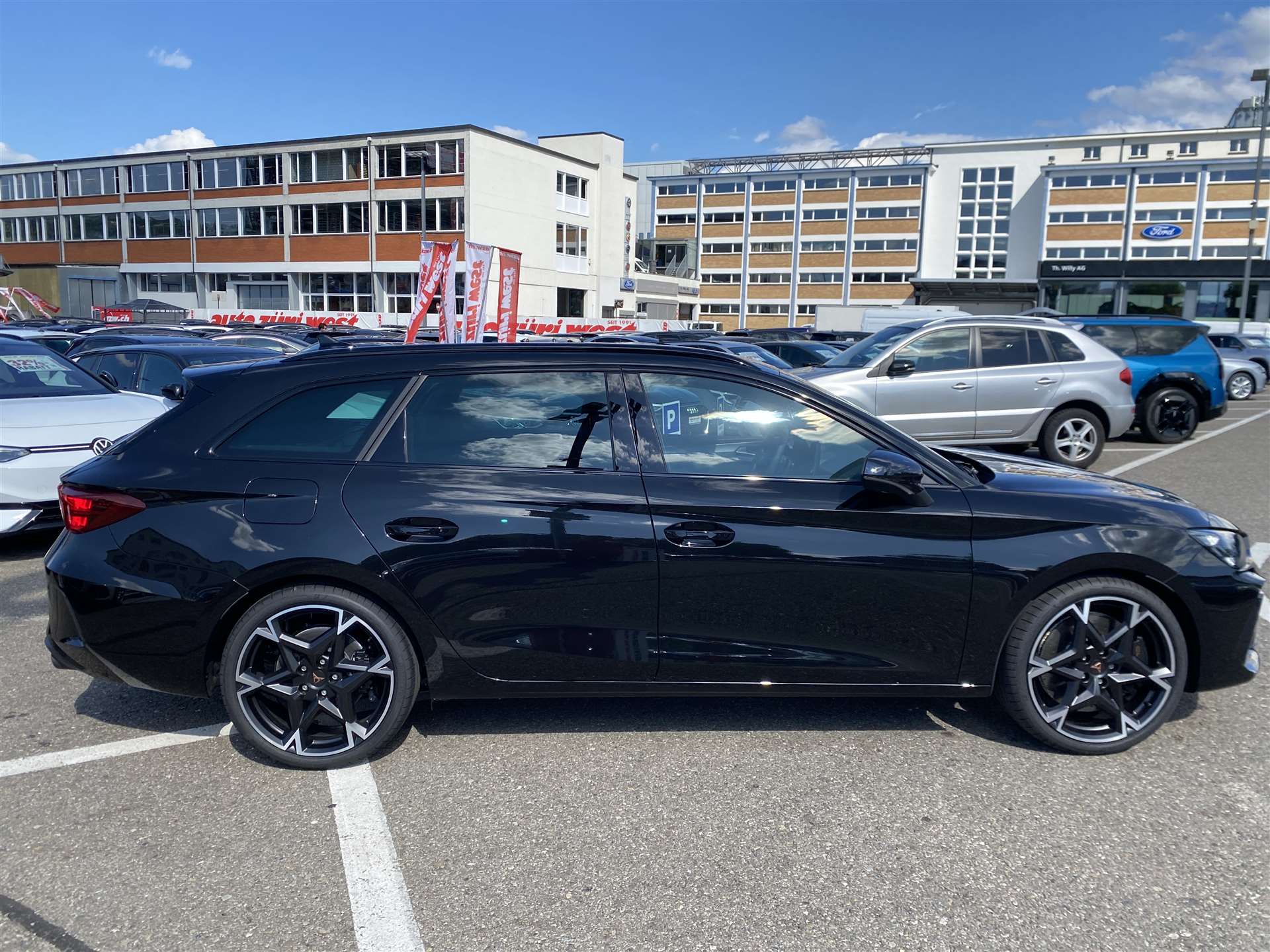 CUPRA LEON ST 2.0 TSi VZ 4Drive 333PS DSG-Automat-image-13