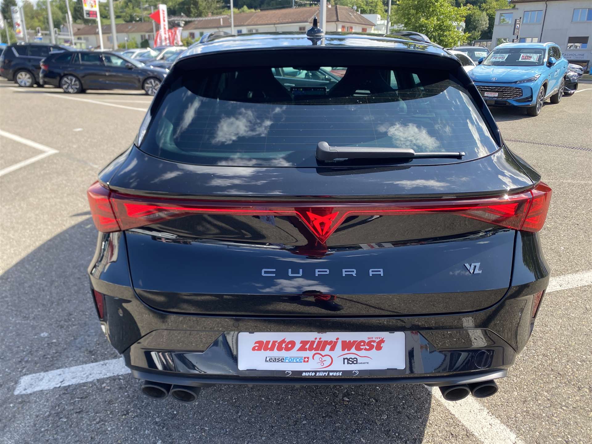 CUPRA LEON ST 2.0 TSi VZ 4Drive 333PS DSG-Automat-image-11