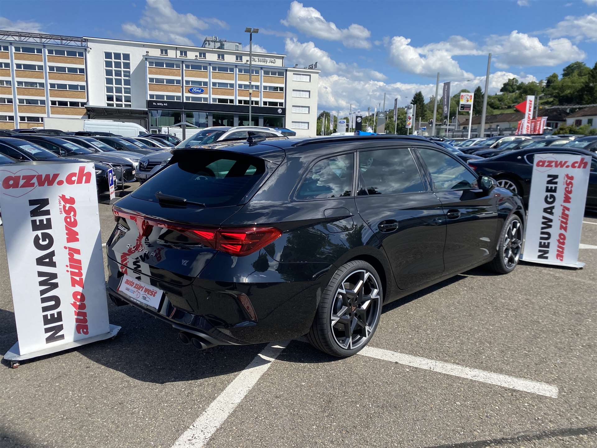 CUPRA LEON ST 2.0 TSi VZ 4Drive 333PS DSG-Automat-image-10