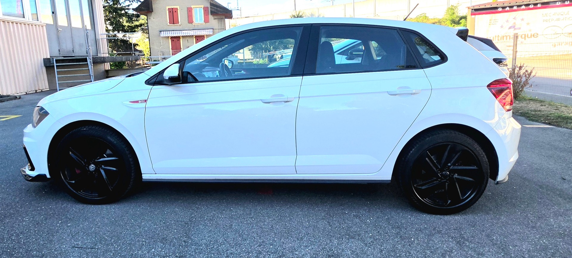 VW Gti-image-11