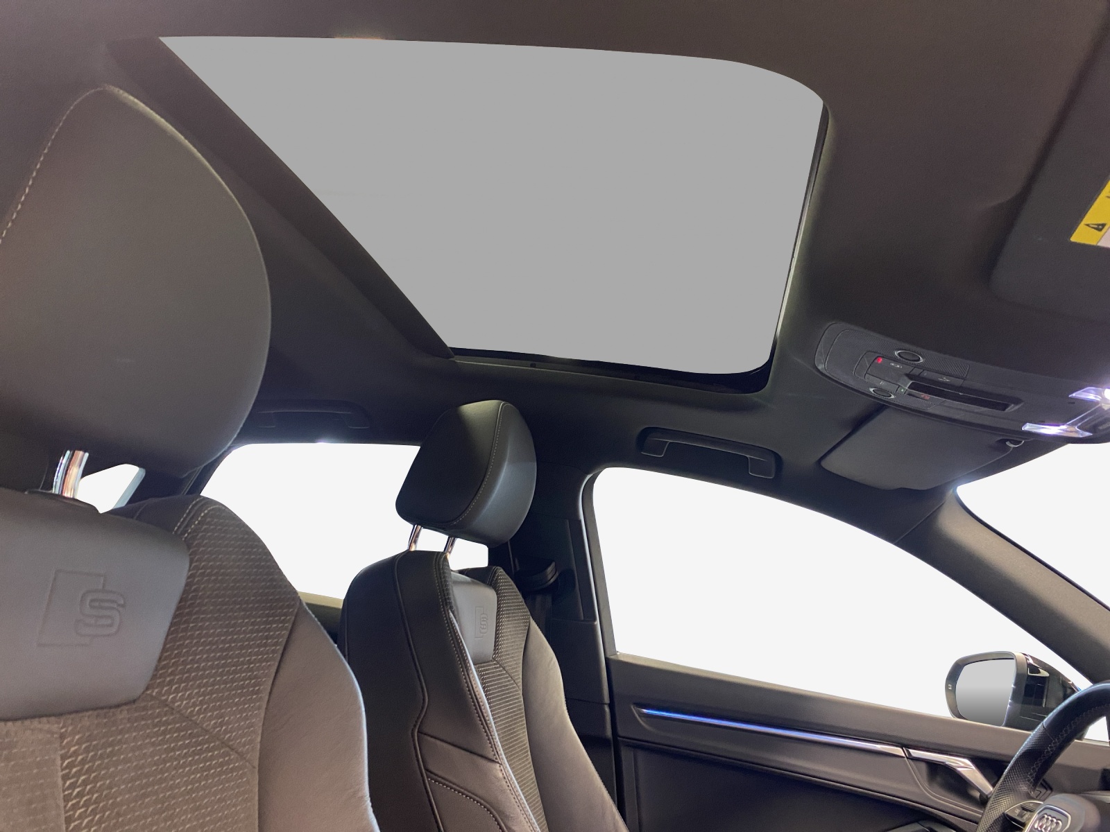 AUDI Q3 Sportback 40 TDI Attraction quattro S-tronic-image-14