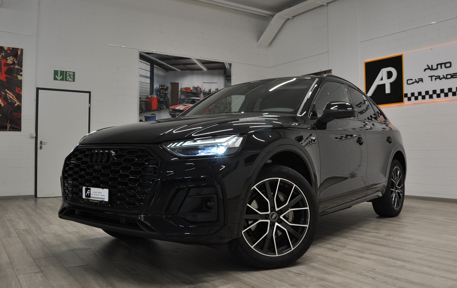 AUDI Q5 Sportback 40 TDI Blackedition quattro S-tronic-image-1
