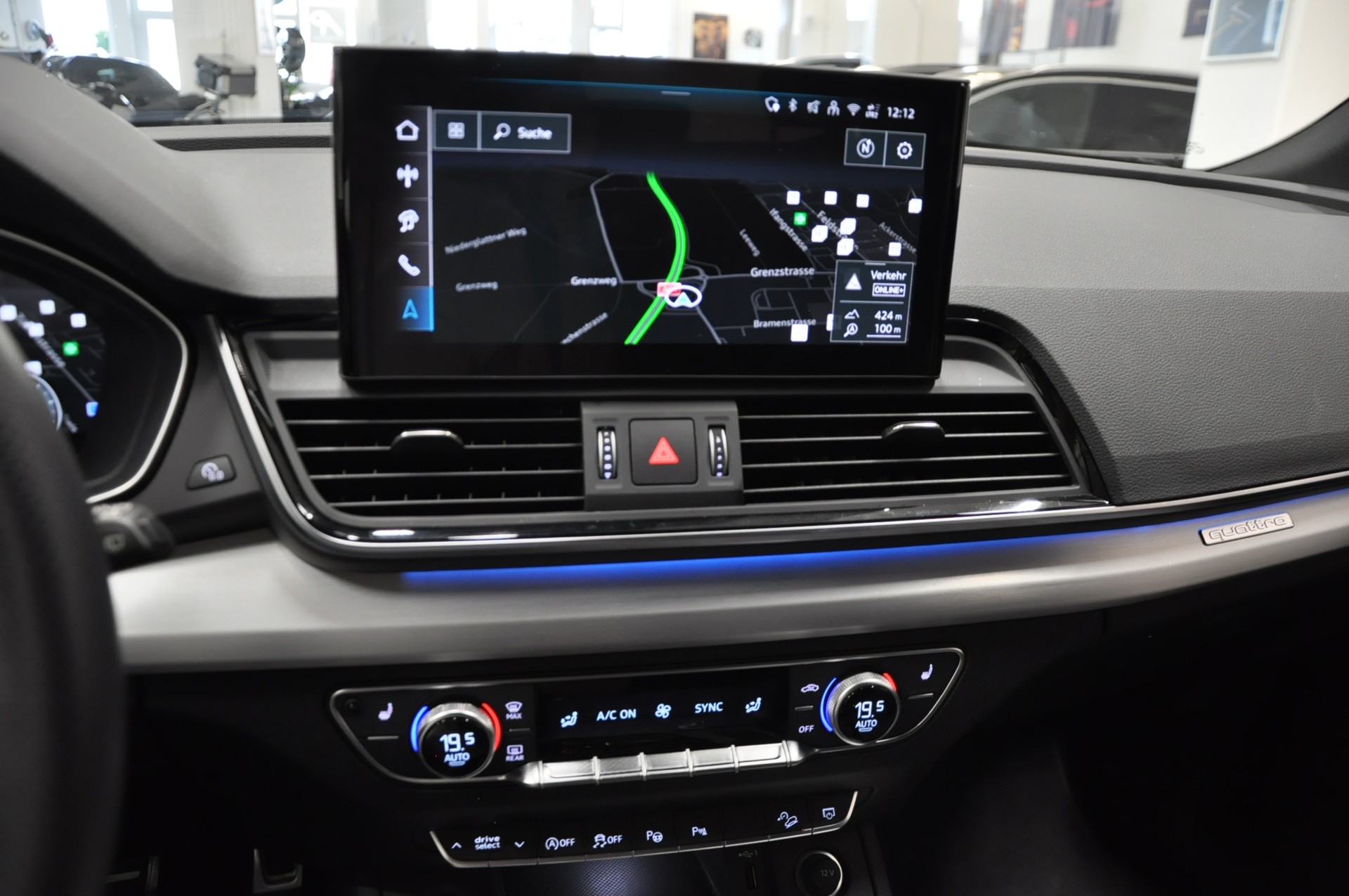 AUDI Q5 Sportback 40 TDI Blackedition quattro S-tronic-image-20