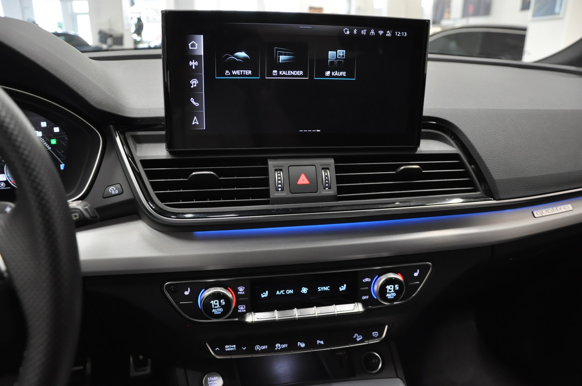 AUDI Q5 Sportback 40 TDI Blackedition quattro S-tronic-image-24