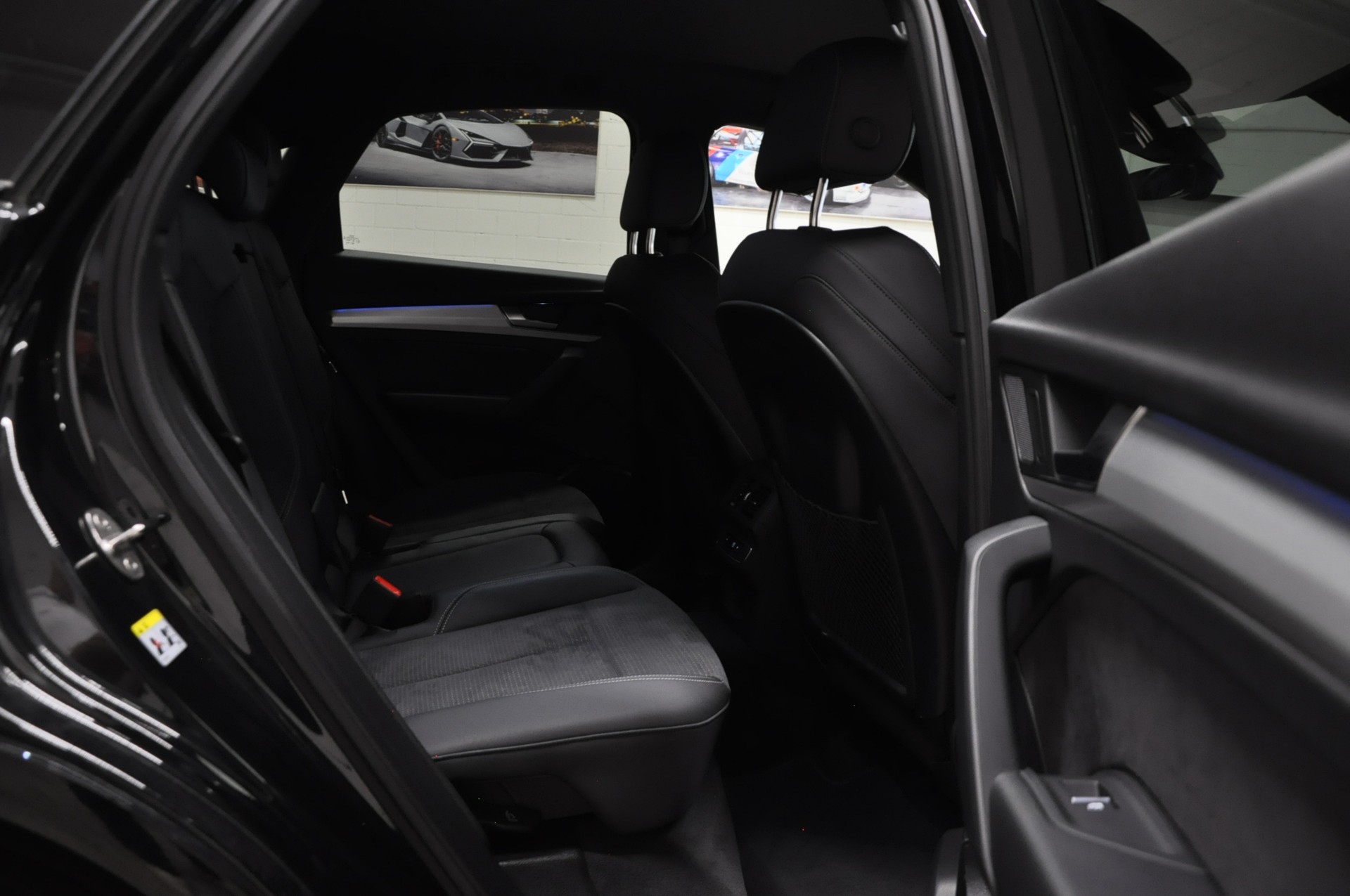 AUDI Q5 Sportback 40 TDI Blackedition quattro S-tronic-image-15