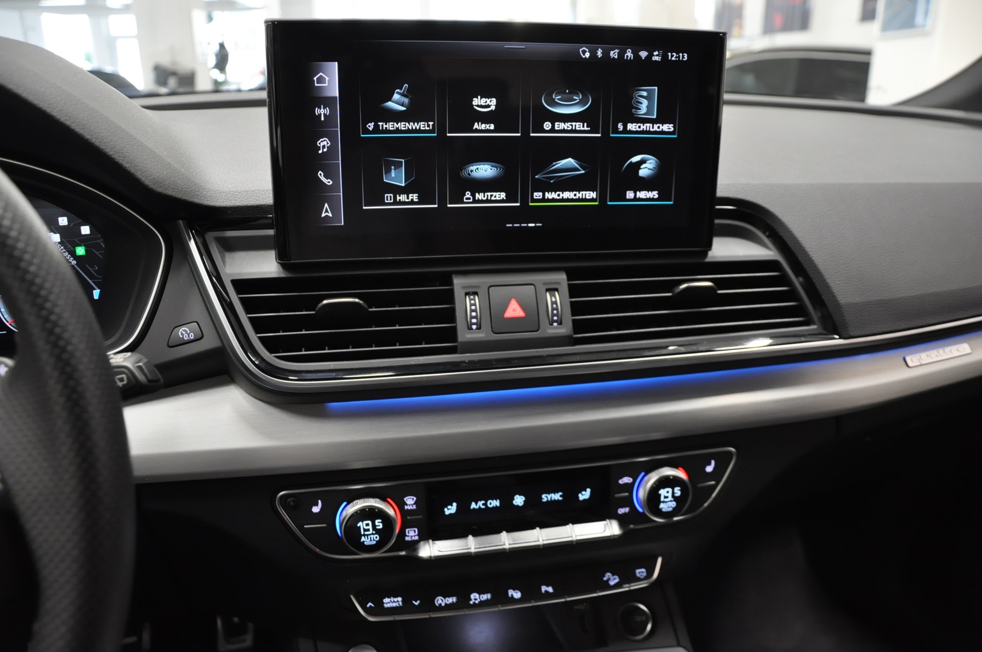 AUDI Q5 Sportback 40 TDI Blackedition quattro S-tronic-image-23