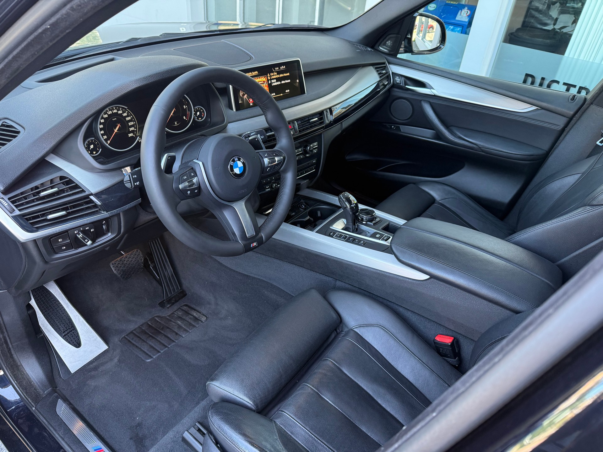 BMW X5 xDrive 40d Steptronic-image-8