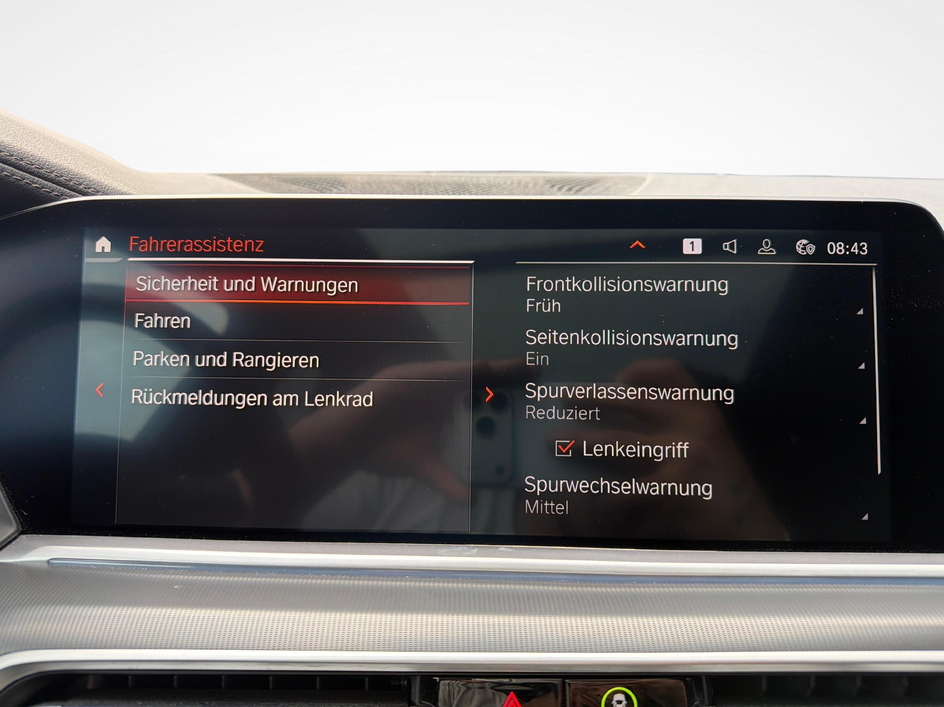 BMW X5 45e xDrive45e SAG-image-12