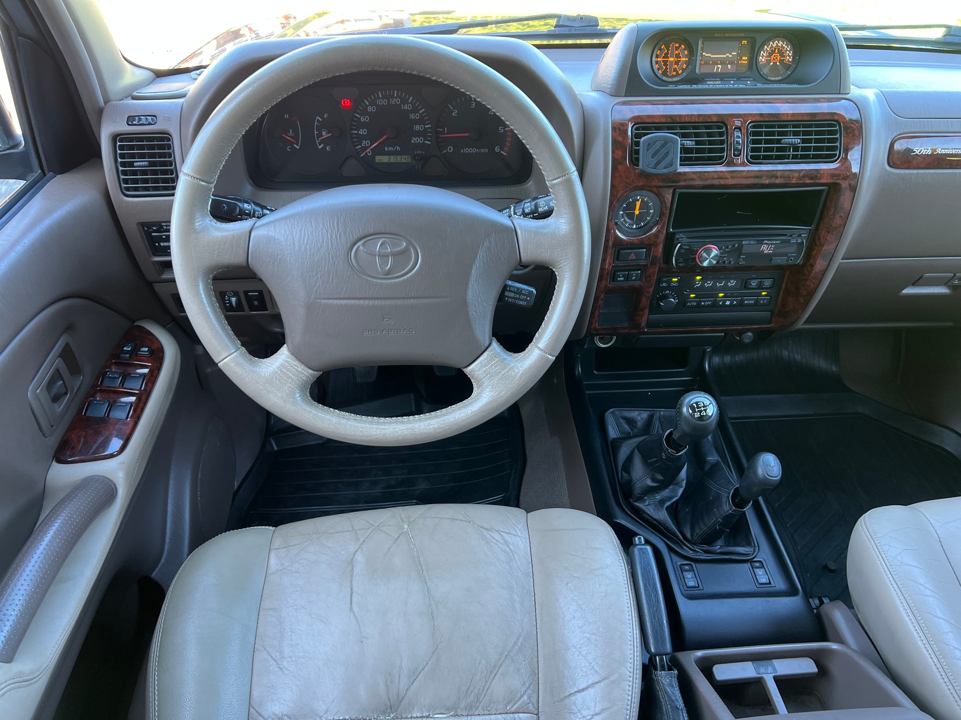 TOYOTA Land Cruiser 300 3.0 TD VX 50th Anniversary-image-12