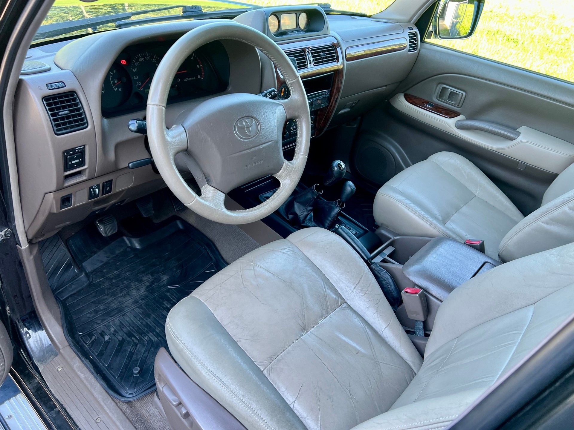 TOYOTA Land Cruiser 300 3.0 TD VX 50th Anniversary-image-8