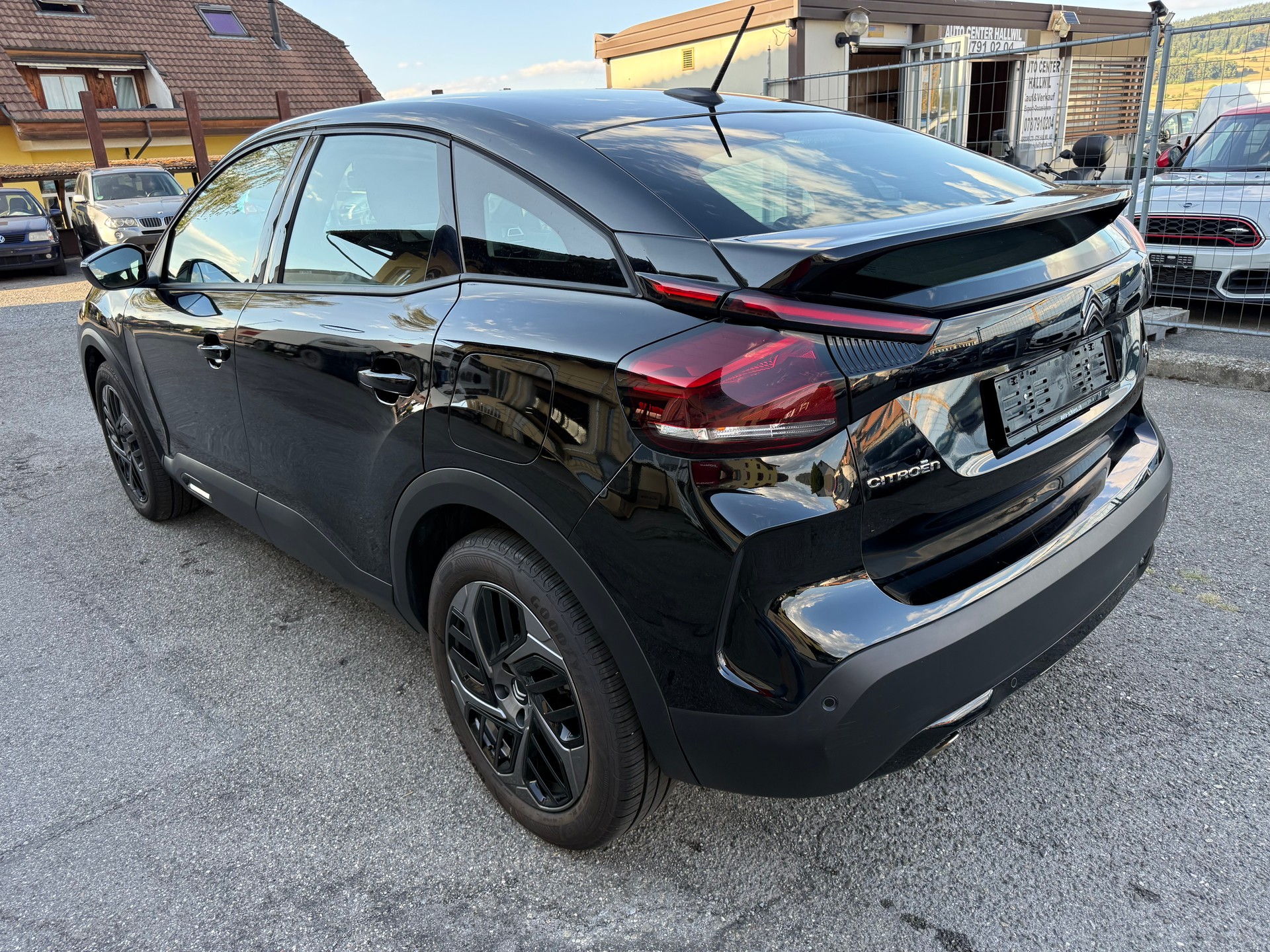 CITROEN C4 1.2 Pure Tech Swiss Edition EAT8-image-3