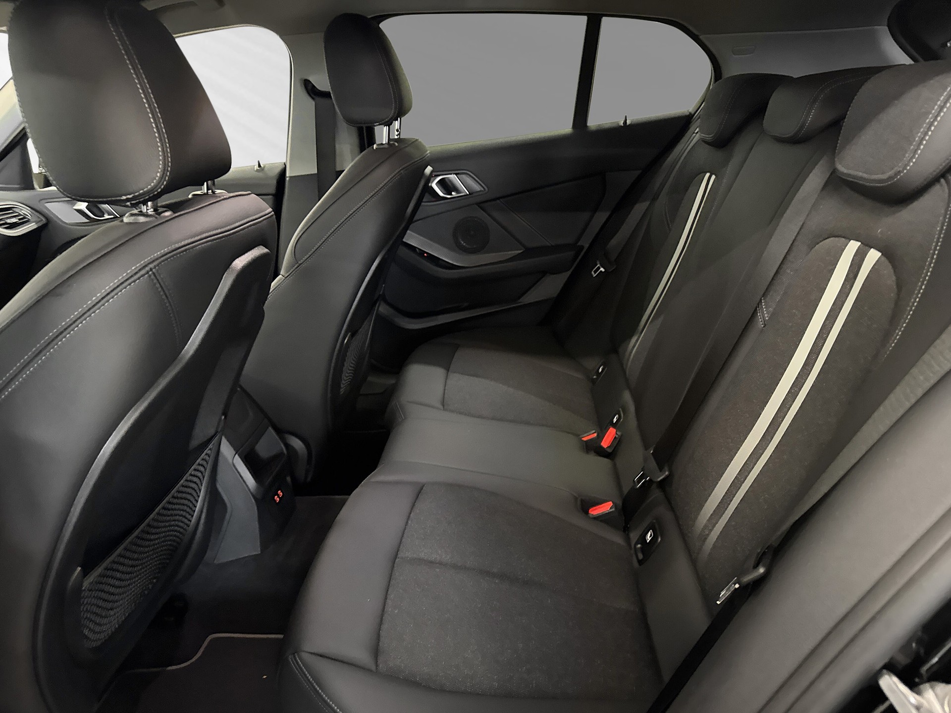 BMW 118d Steptronic Sport Line-image-6