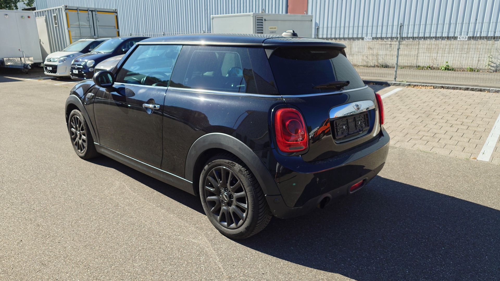MINI One-image-2