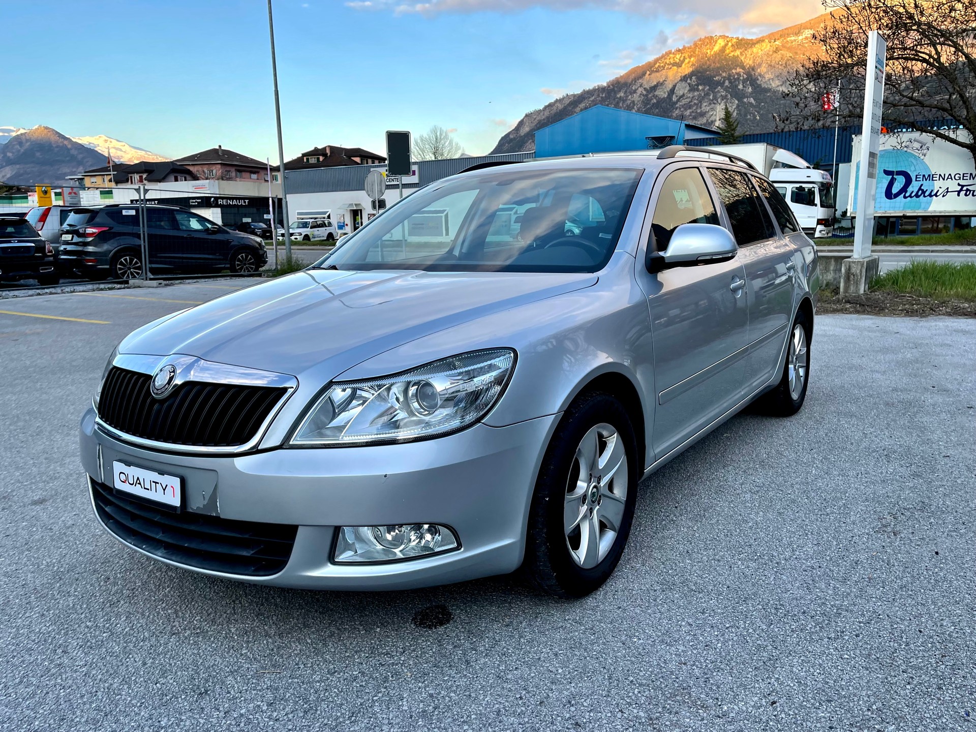 SKODA Octavia Combi 1.4 TSI Elegance DSG-image-17