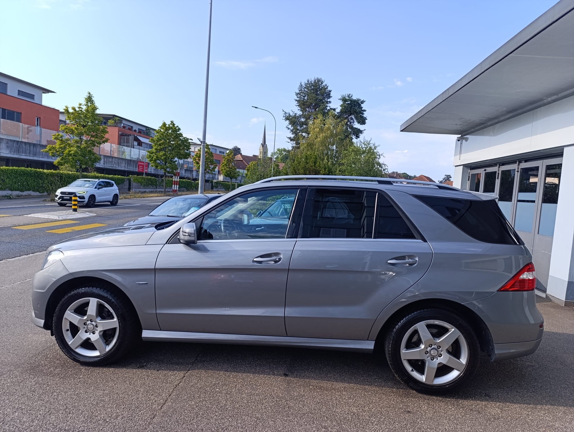 MERCEDES-BENZ ML 250 BlueTEC Edition 4Matic 7G-Tronic-image-2