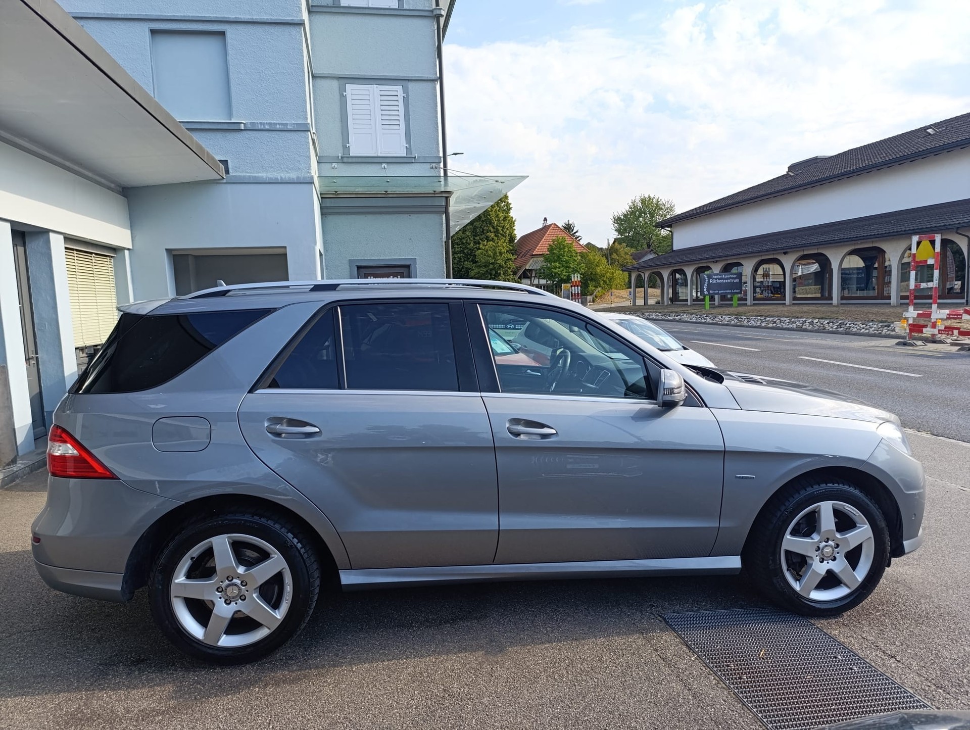 MERCEDES-BENZ ML 250 BlueTEC Edition 4Matic 7G-Tronic-image-6