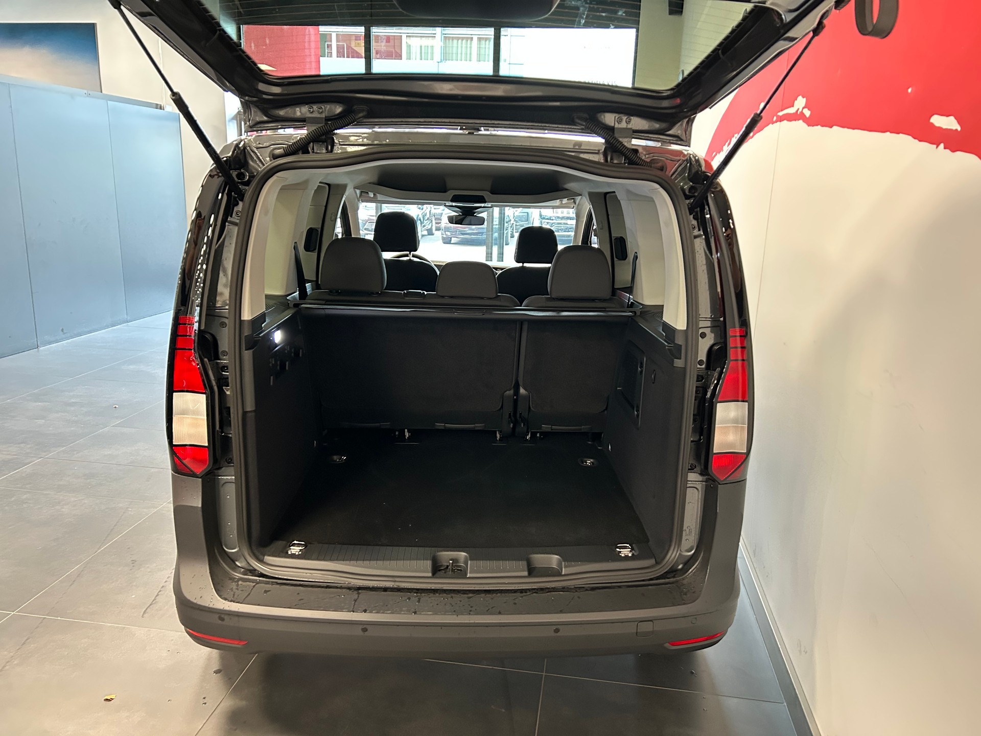 VW Caddy 1.5 TSI Plug in Hybrid DSG-image-19