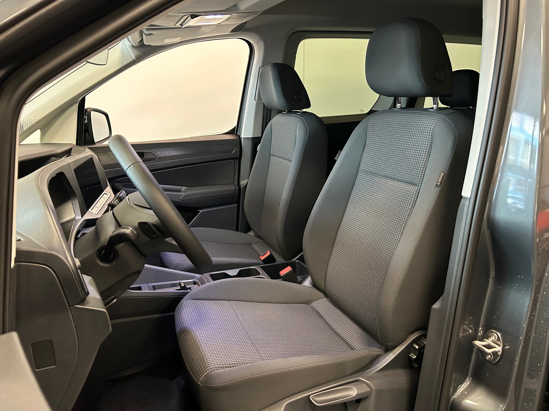 VW Caddy 1.5 TSI Plug in Hybrid DSG-image-8
