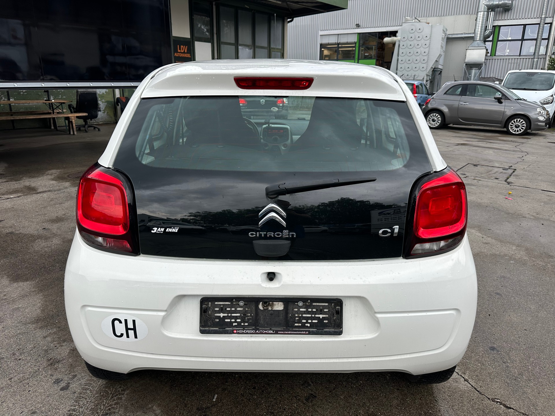 CITROEN C1 1.0 VTi Feel Airscape-image-5