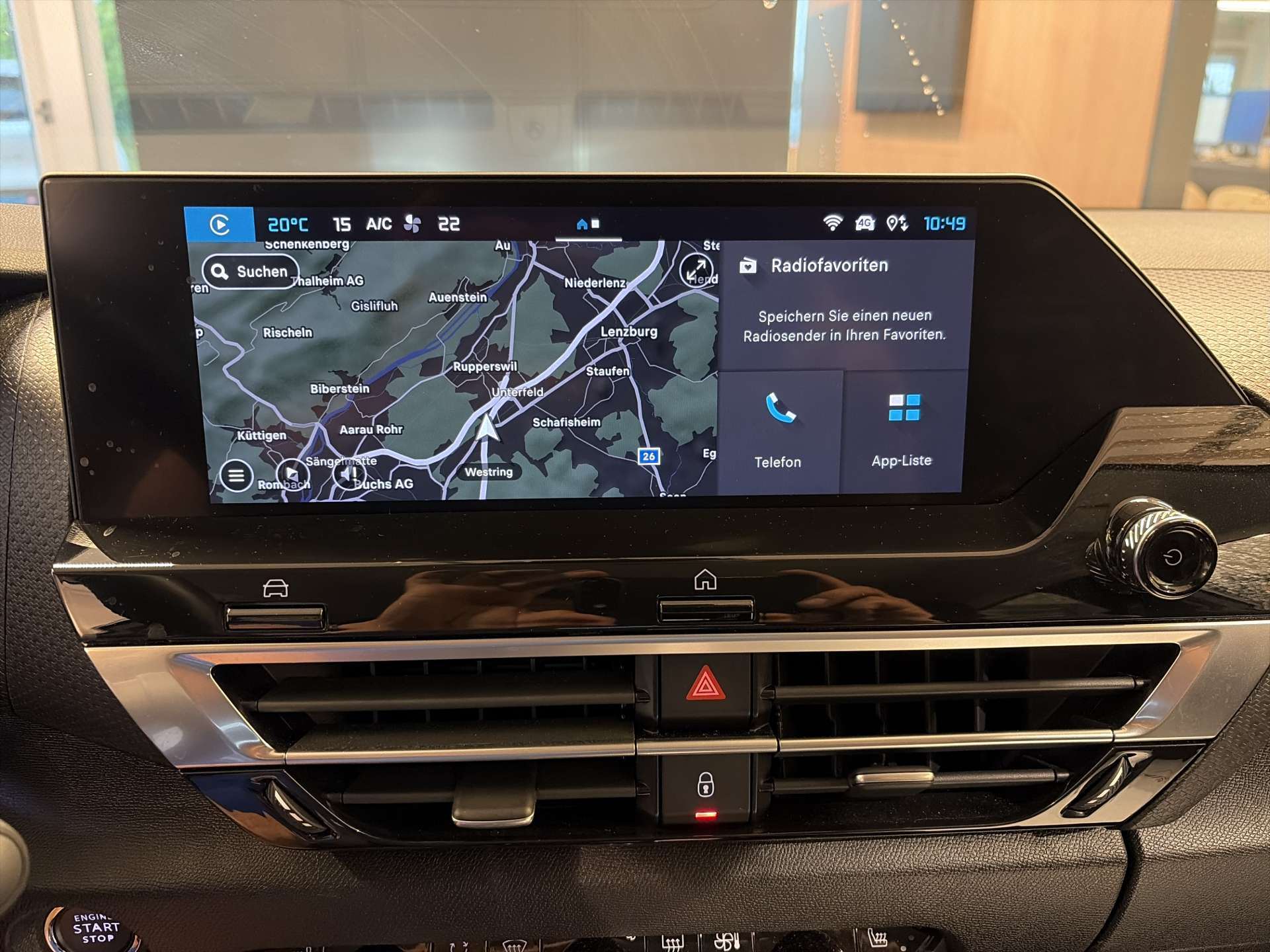 CITROEN C4 1.2 PureTech 130 Shine EAT8-Automat-showroom-element-1