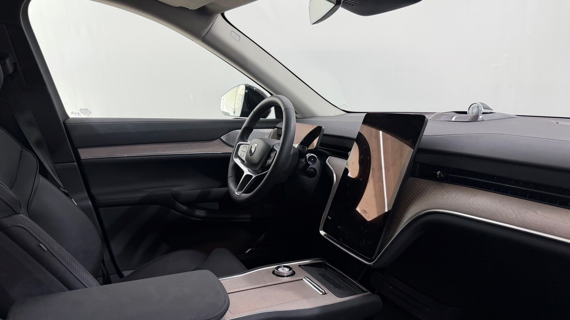 VOLVO EX 90 Twin Performance Ultra AWD-image-4