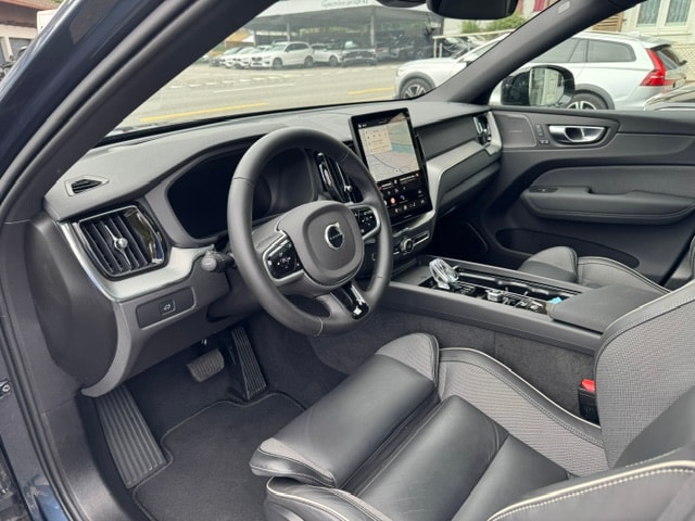 VOLVO XC60 2.0 B5 MH Black Edition AWD-image-8