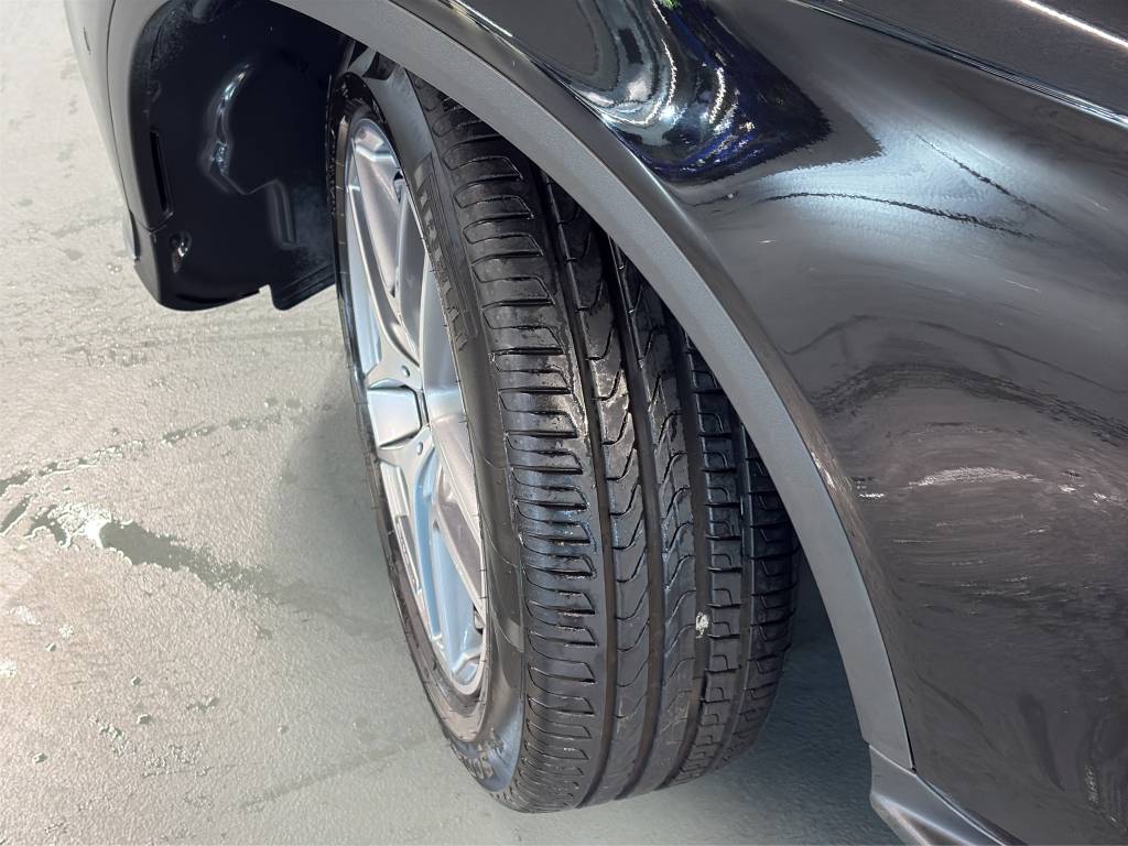 MERCEDES-BENZ GLC 250 AMG Line 4Matic 9G-Tronic-image-12