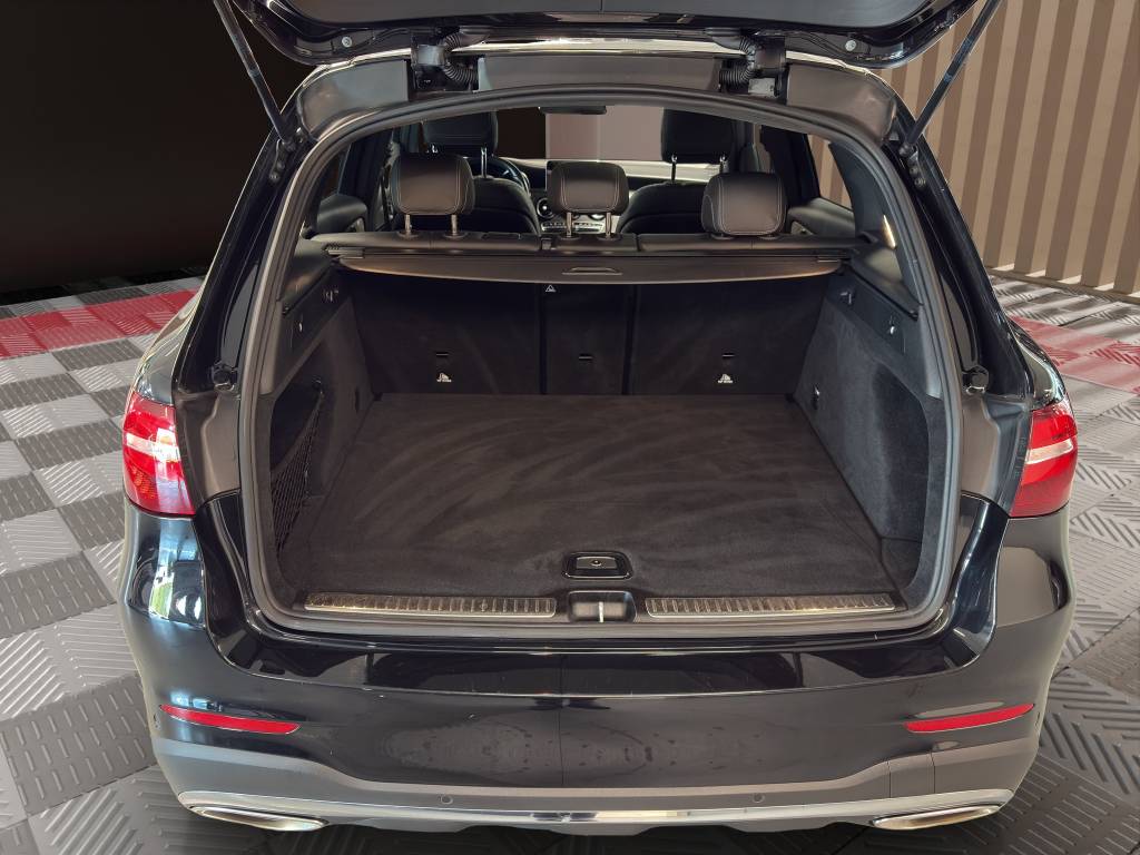 MERCEDES-BENZ GLC 250 AMG Line 4Matic 9G-Tronic-image-9