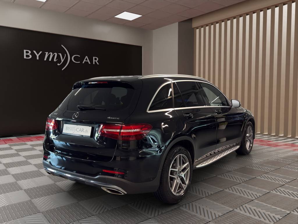 MERCEDES-BENZ GLC 250 AMG Line 4Matic 9G-Tronic-image-2