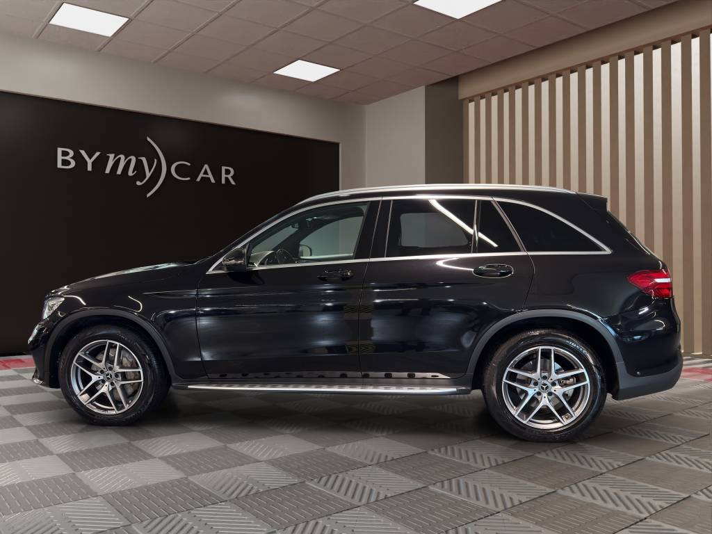 MERCEDES-BENZ GLC 250 AMG Line 4Matic 9G-Tronic-image-3