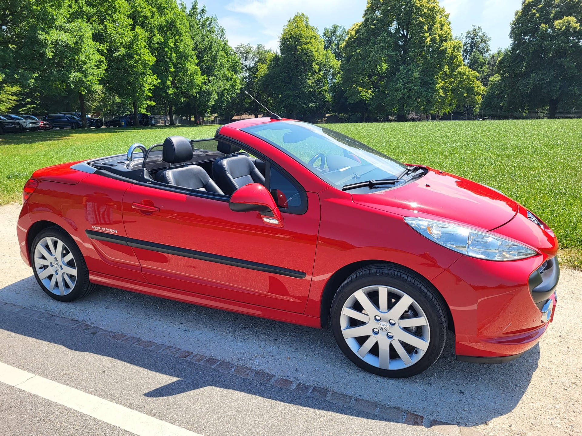 PEUGEOT 207 CC 1.6 16V Platinum Edition-image-0