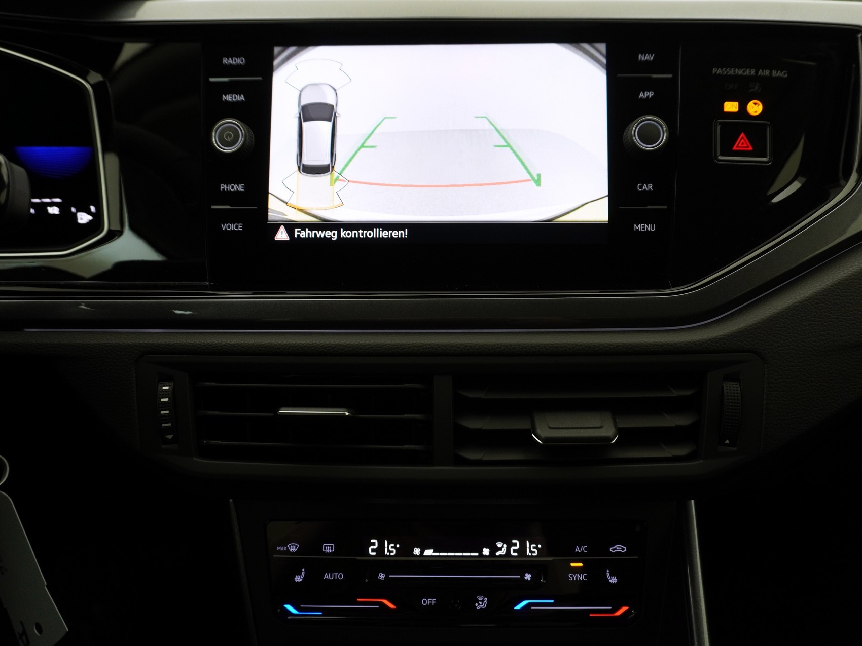 VW Taigo 1.0 TSI Style DSG-image-12