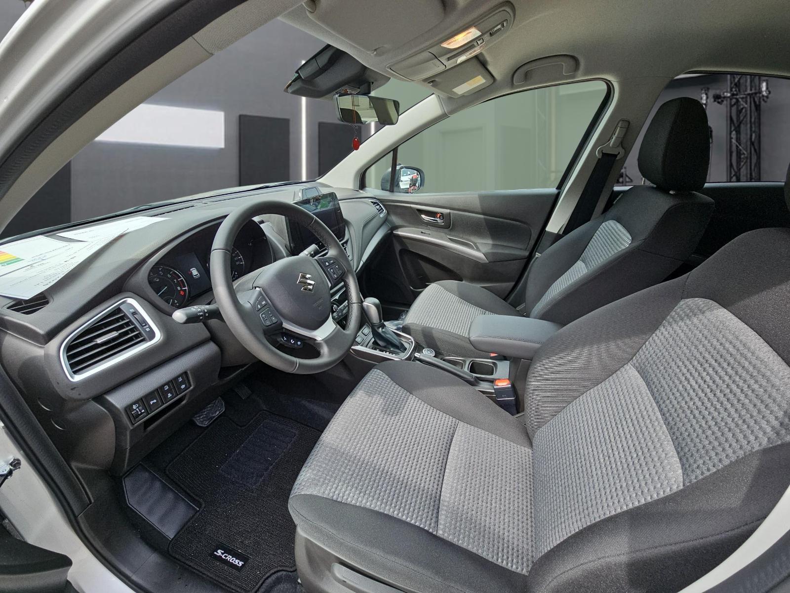 SUZUKI S-Cross 1.4 T Compact+ Hybrid 4x4-image-9