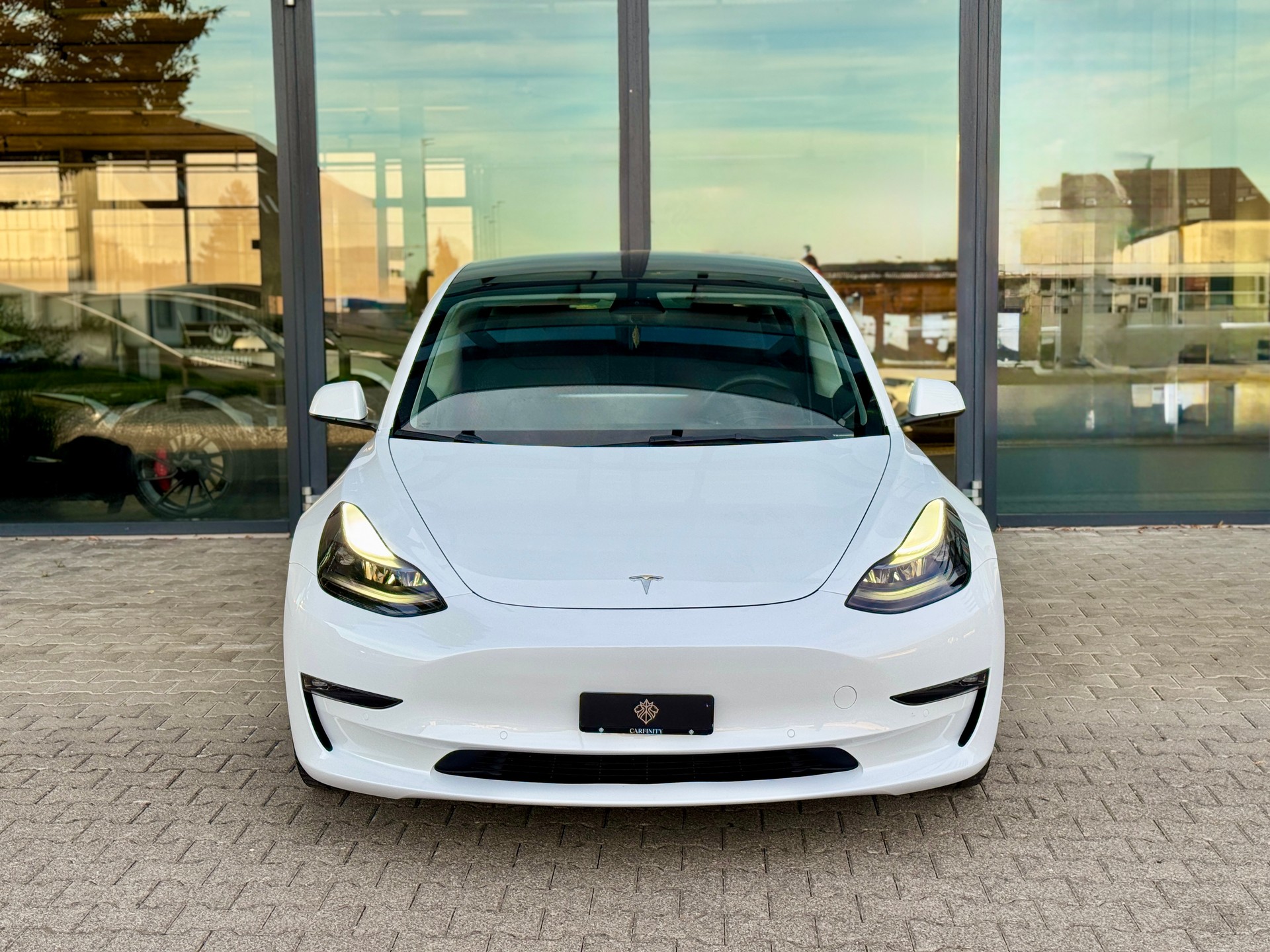 TESLA Model 3 Long Range Dual Motor AWD / Enhanced Autopilot / AMD Ryzen-image-1