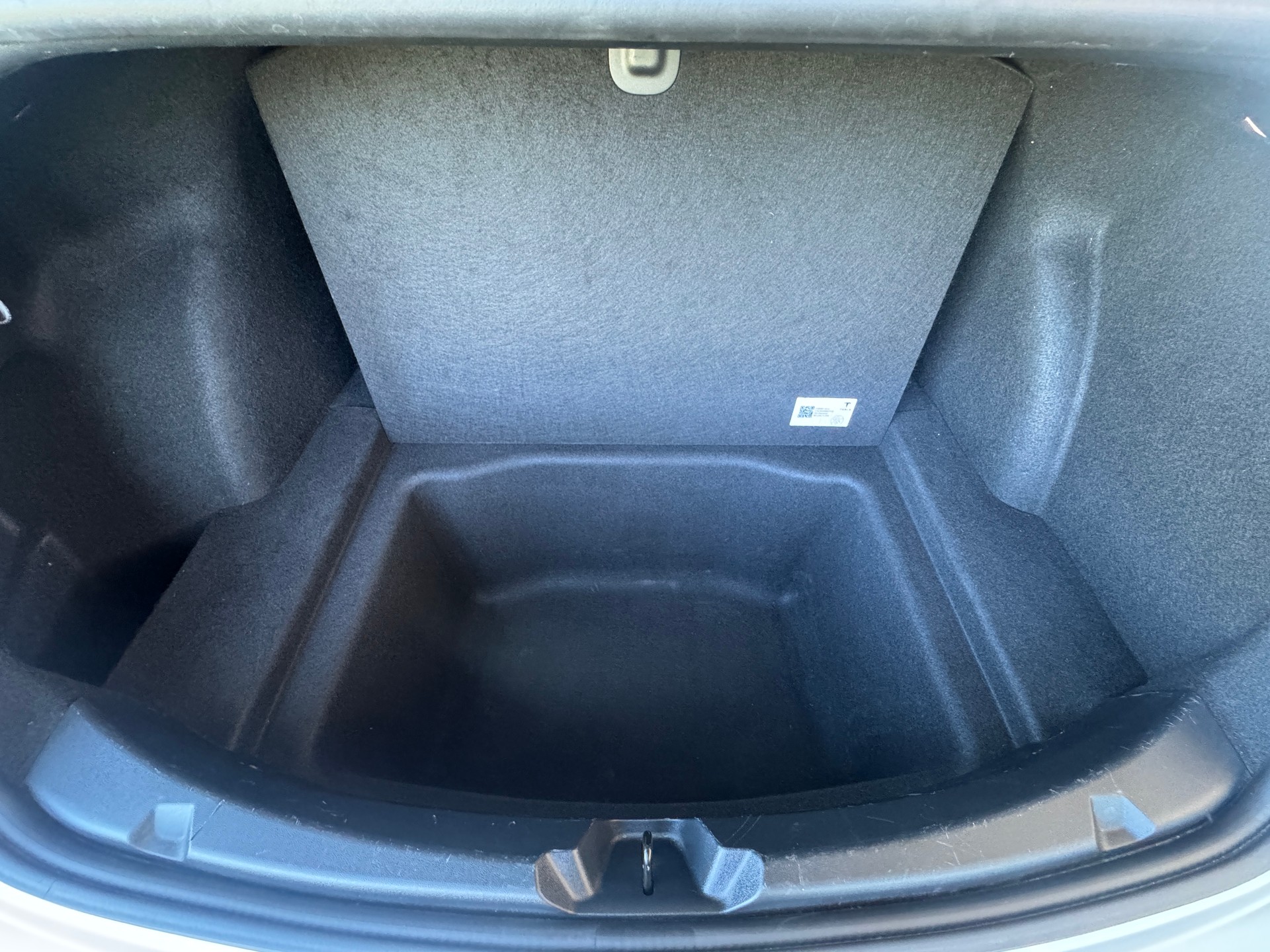 TESLA Model 3 Long Range Dual Motor AWD / Enhanced Autopilot / AMD Ryzen-image-11