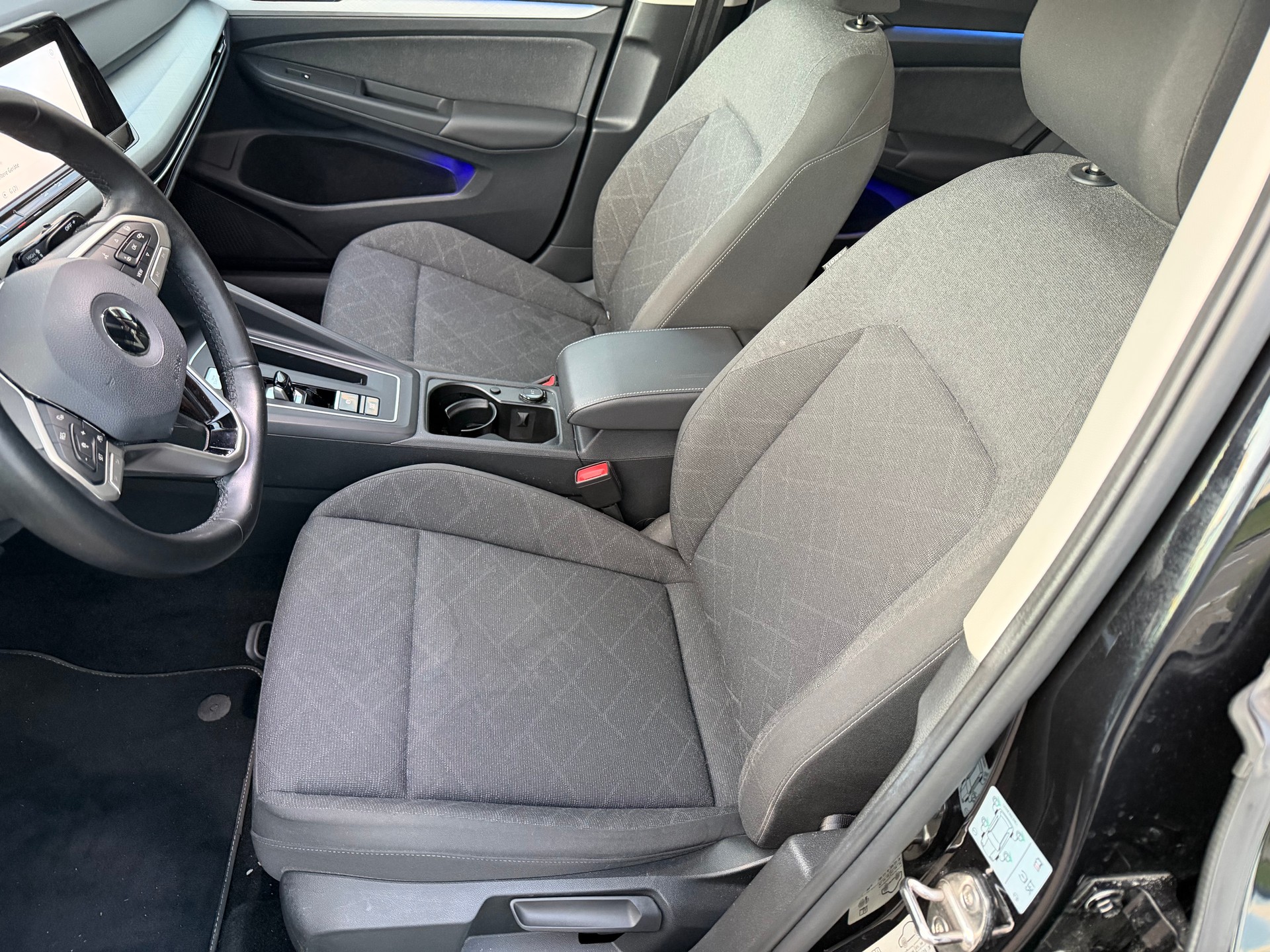 VW Golf Variant 2.0 TDI Life DSG 4Motion-image-5