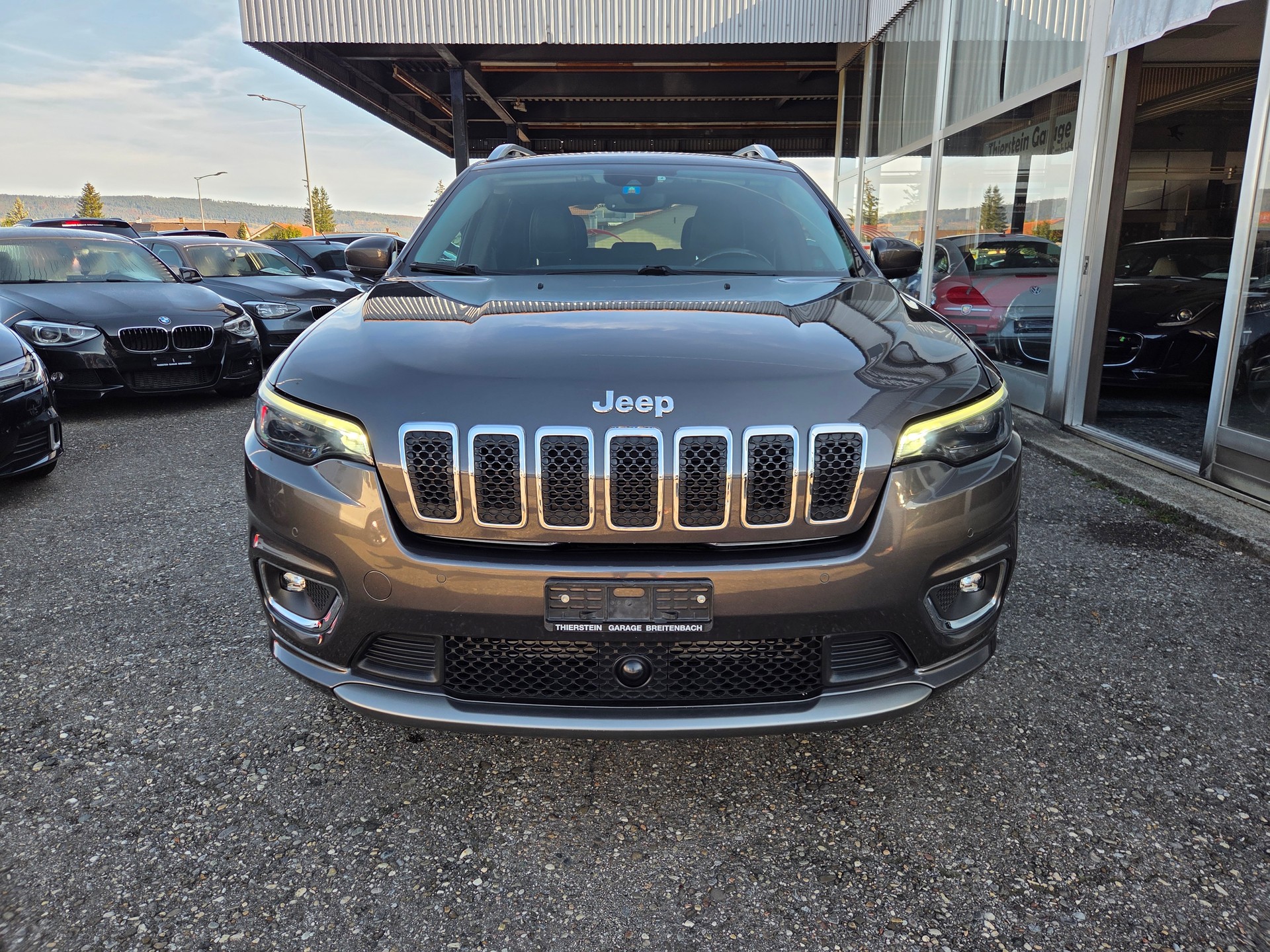 JEEP Cherokee 2.2MJ Overland AWD Drive II 9ATX-showroom-element-2