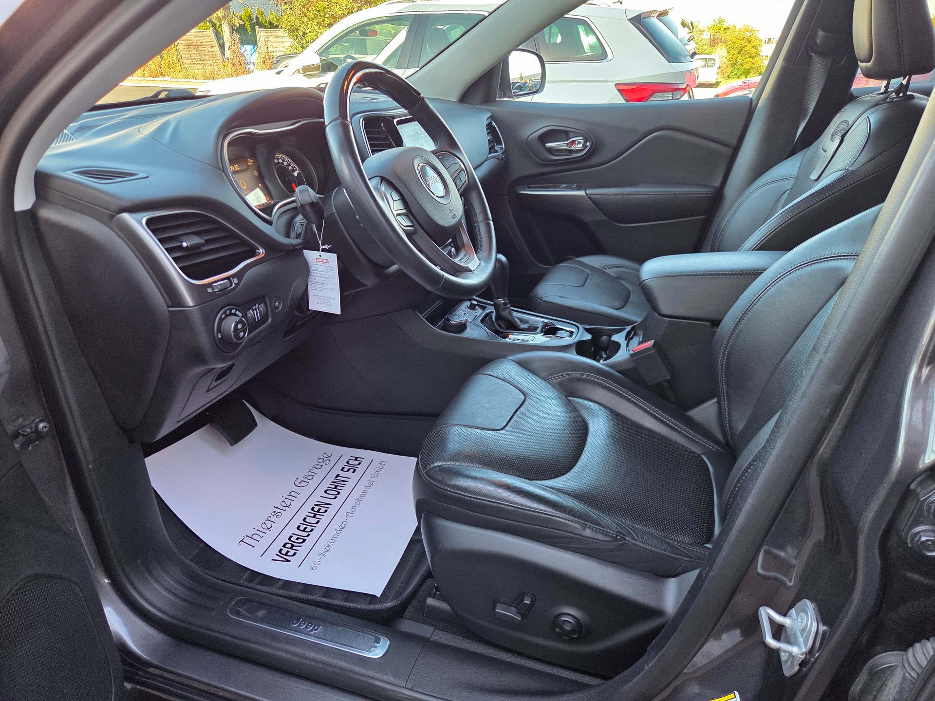 JEEP Cherokee 2.2MJ Overland AWD Drive II 9ATX-image-9