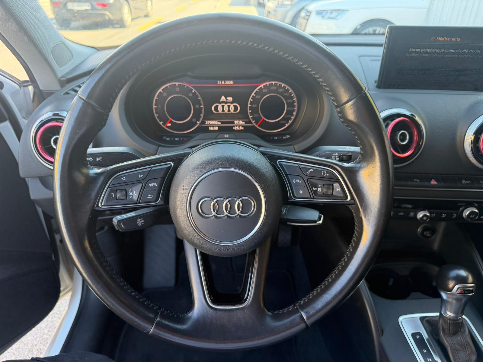 AUDI A3 Sportback 1.6 TDI S-tronic-image-12