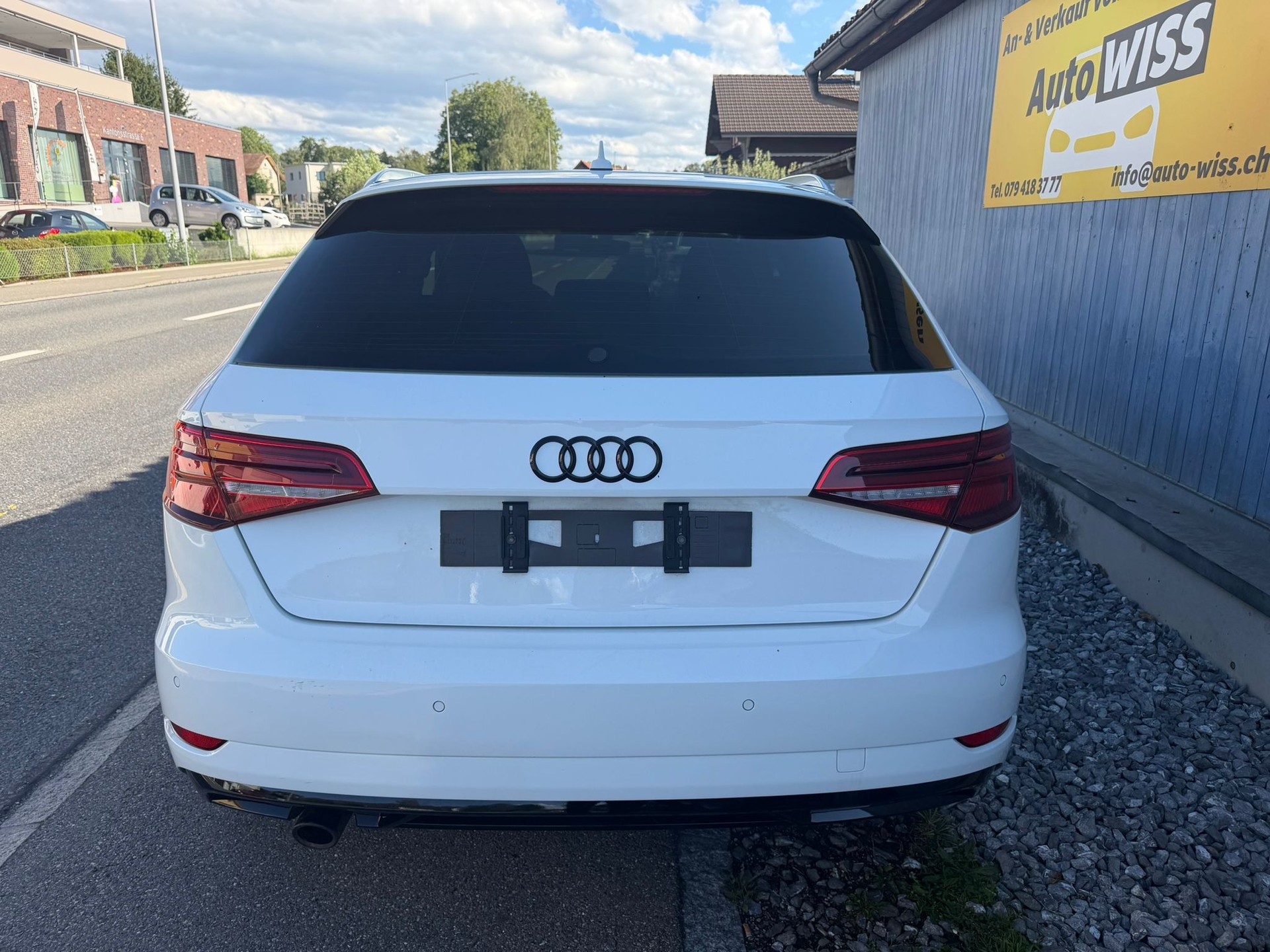 AUDI A3 Sportback 1.6 TDI S-tronic-image-5