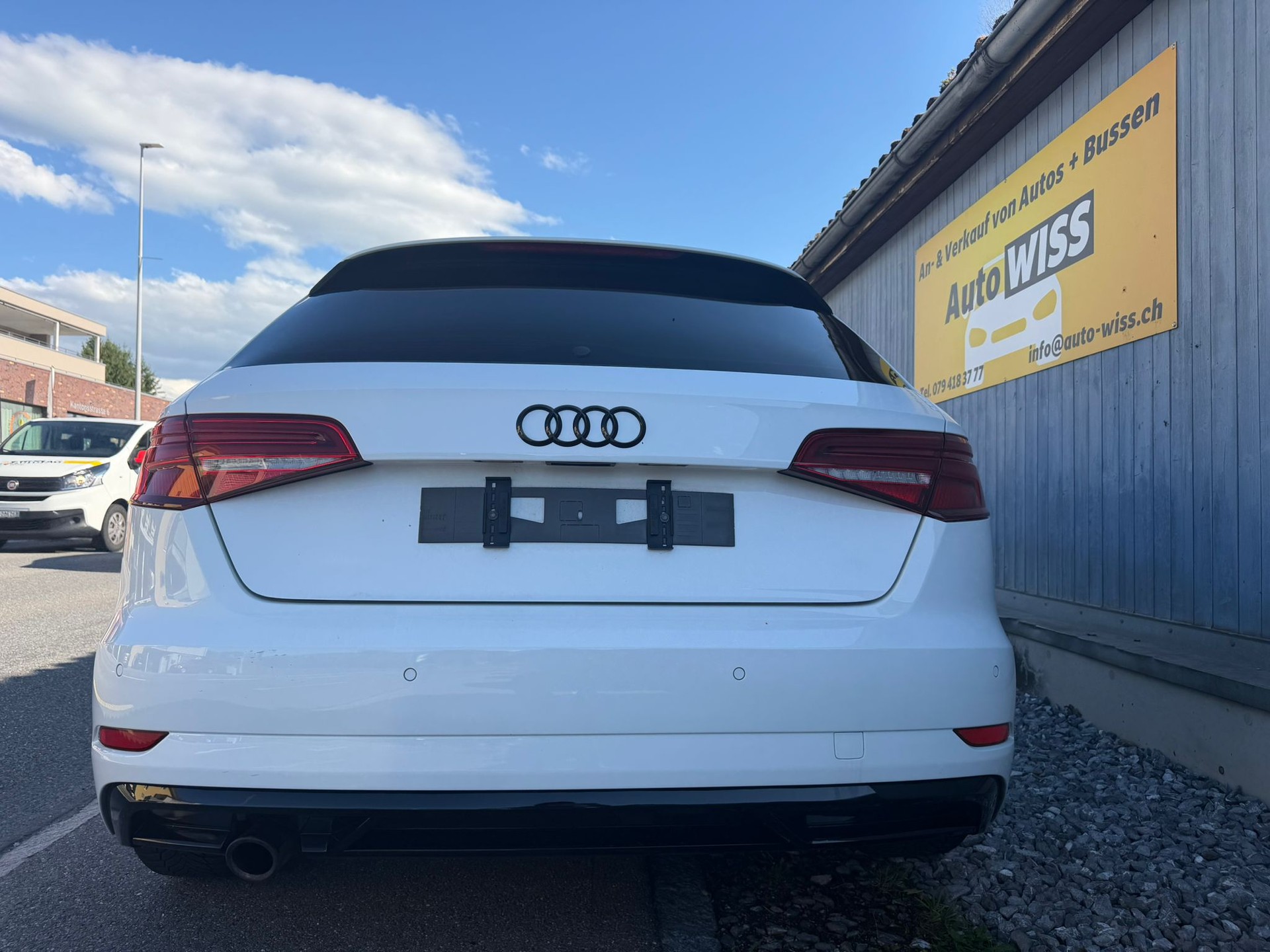 AUDI A3 Sportback 1.6 TDI S-tronic-image-7