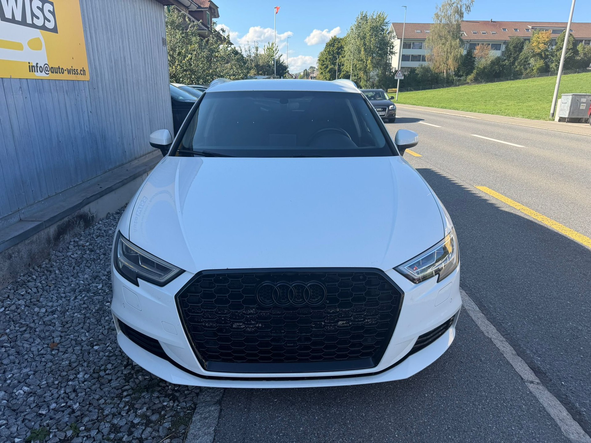 AUDI A3 Sportback 1.6 TDI S-tronic-image-2