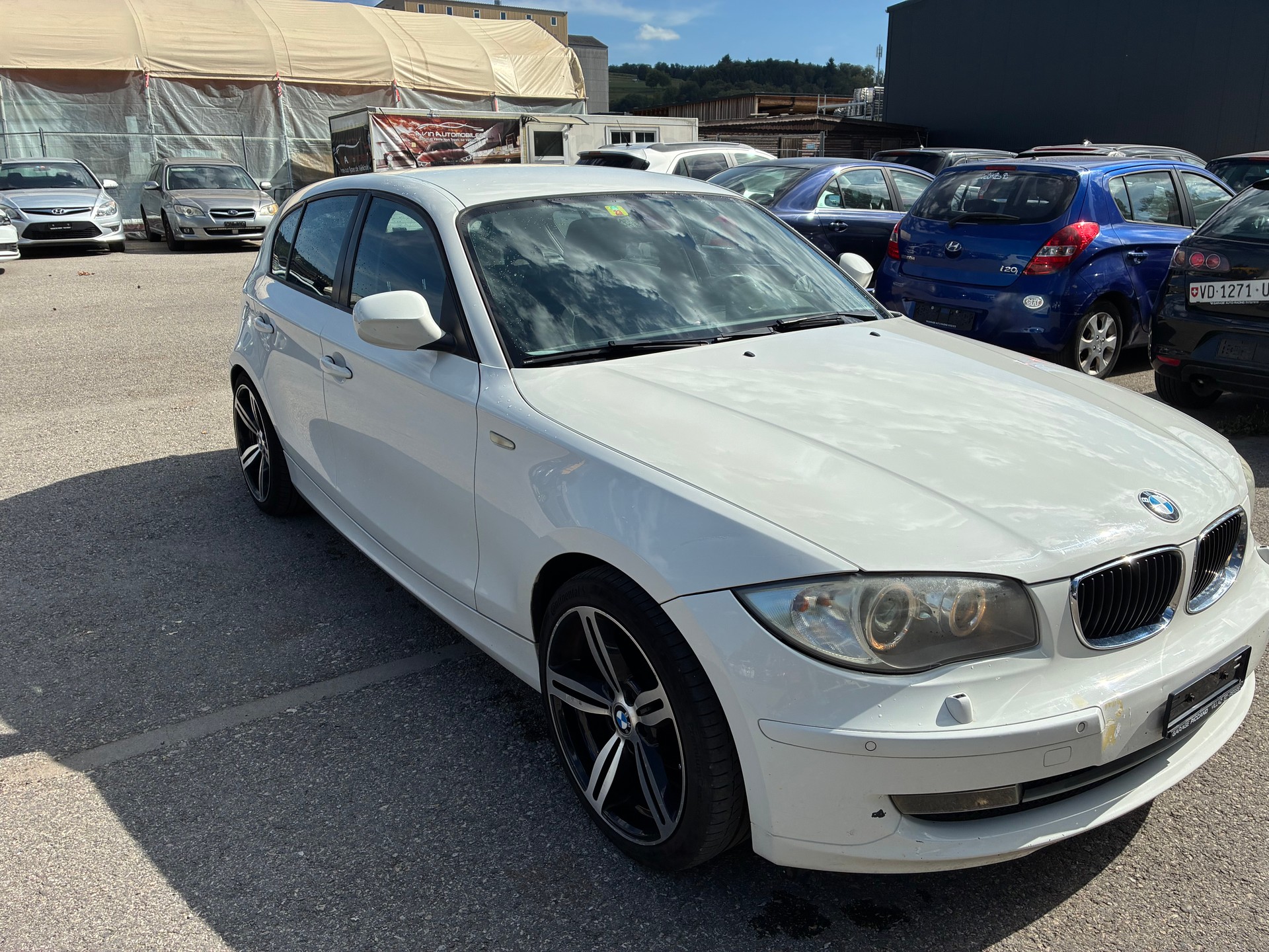 BMW 116d Dynamic Edition-image-1