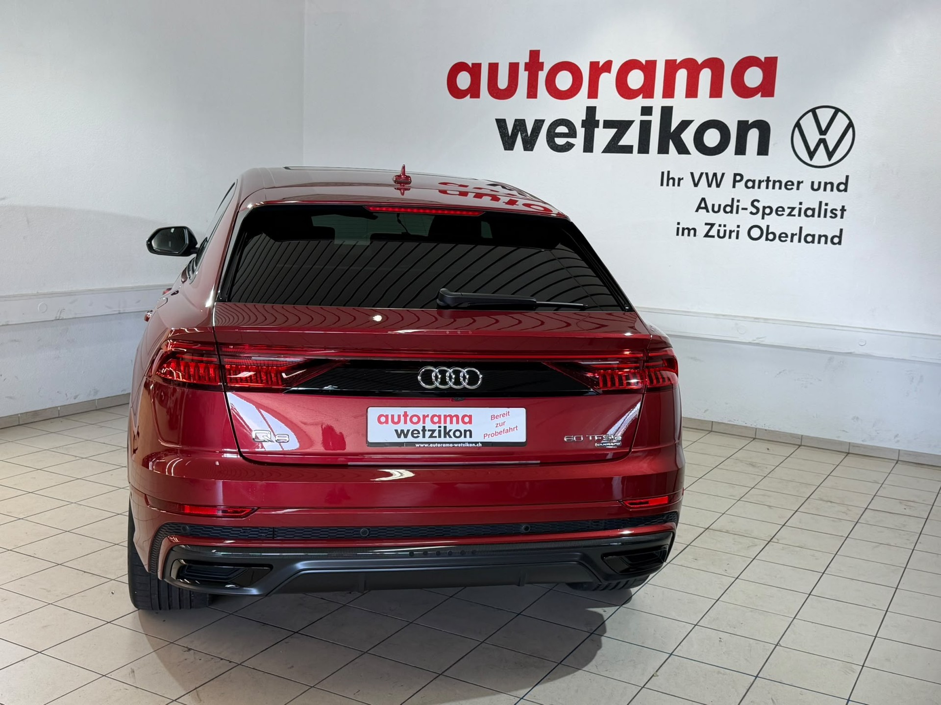 AUDI Q8 60 TFSI e quattro PHEV tiptronic-showroom-element-3