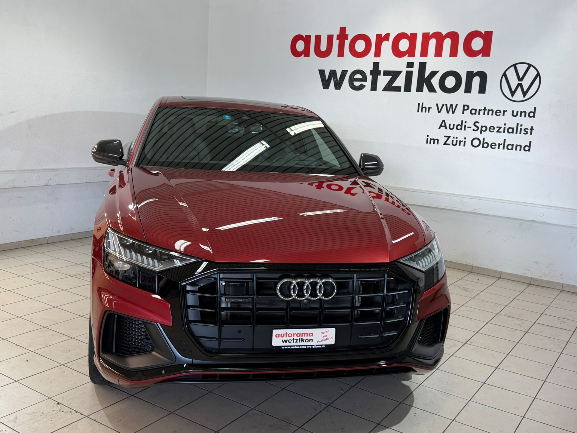 AUDI Q8 60 TFSI e quattro PHEV tiptronic-showroom-element-1