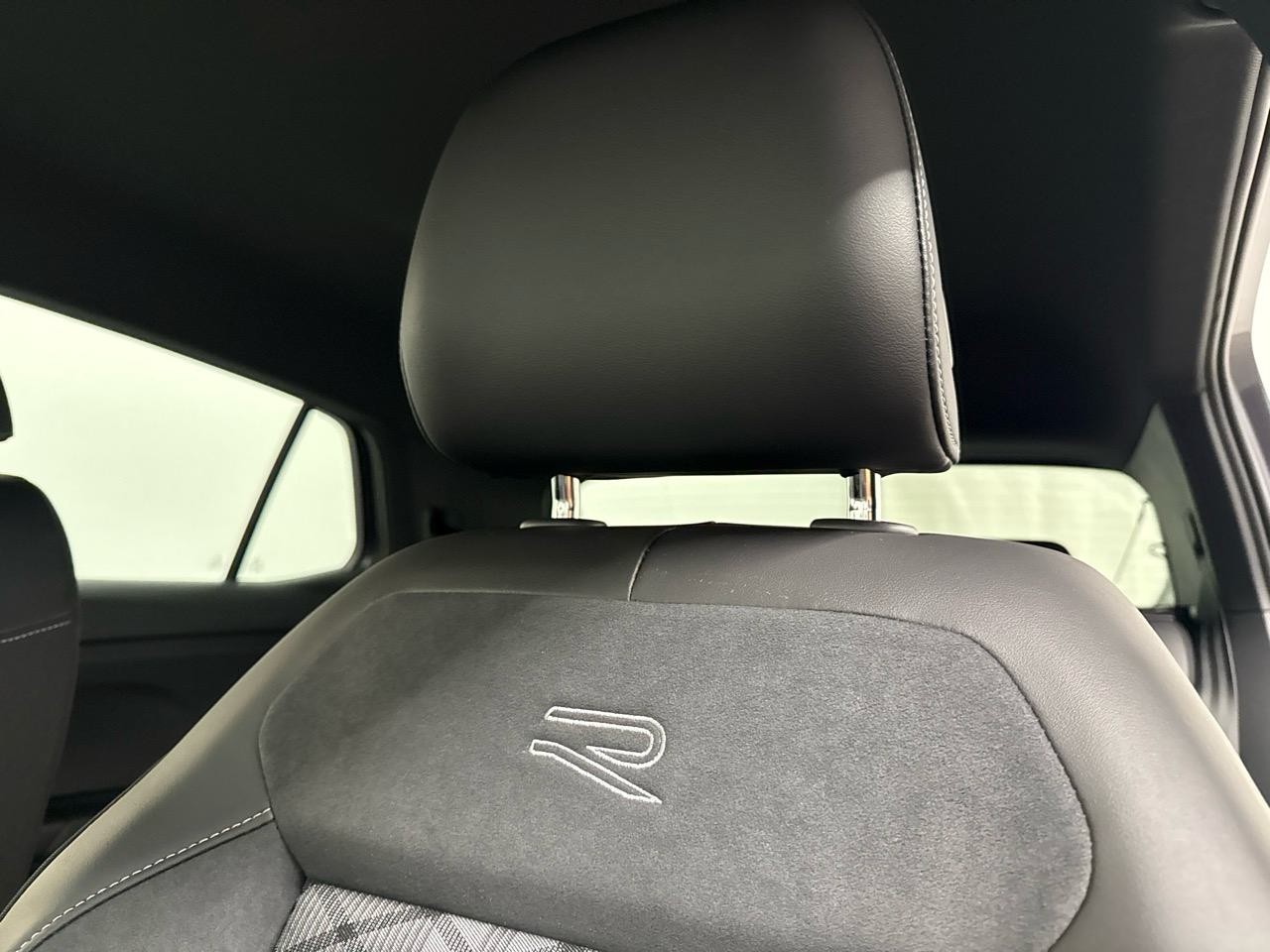 VW T-Cross 1.0TSI R-Line Black Limited 115-image-9