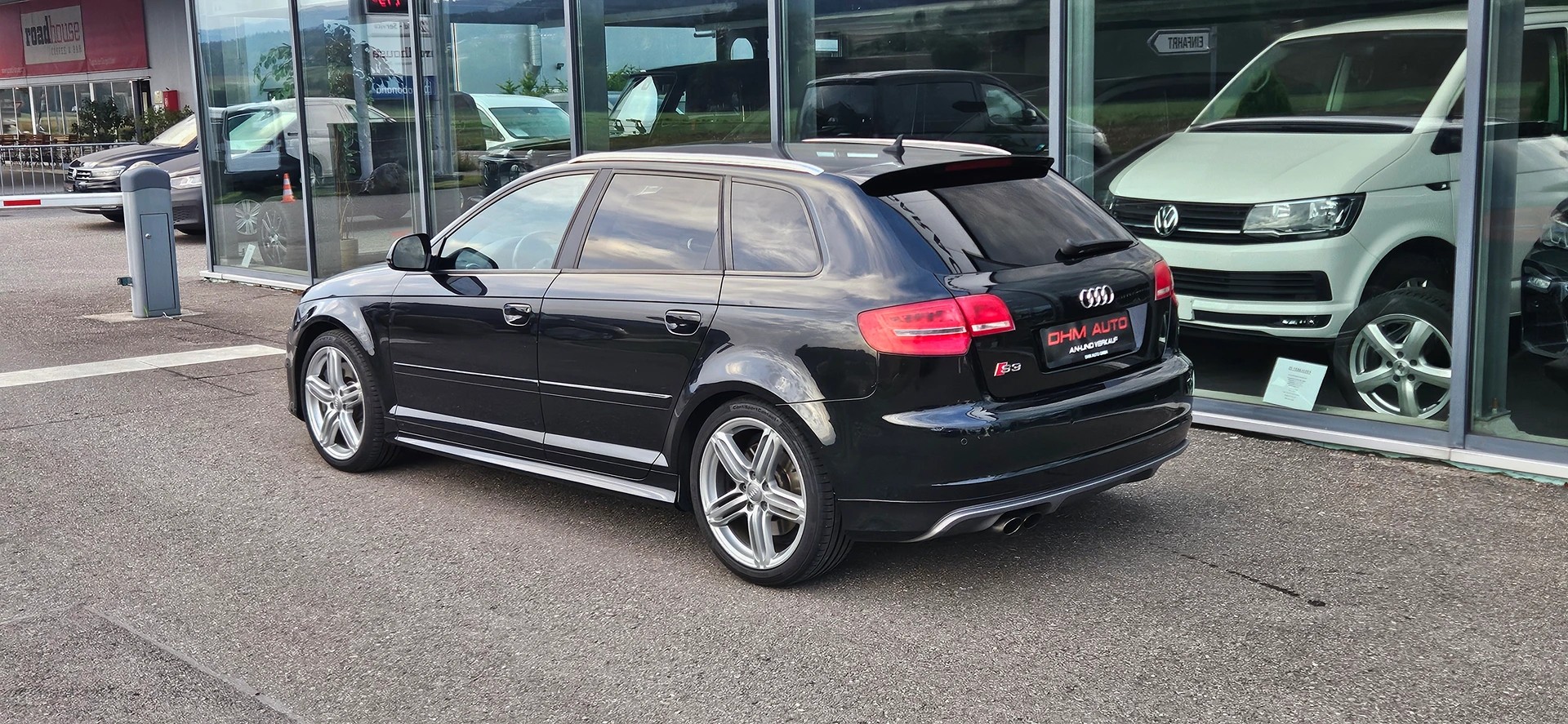 AUDI S3 Sportback 2.0 TFSI quattro S-tronic-image-4